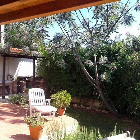 A Due Passi Dal Mare Con Piscina * Fontane Bianche