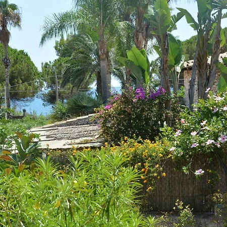 A Due Passi Dal Mare Con Piscina Holiday home Fontane Bianche